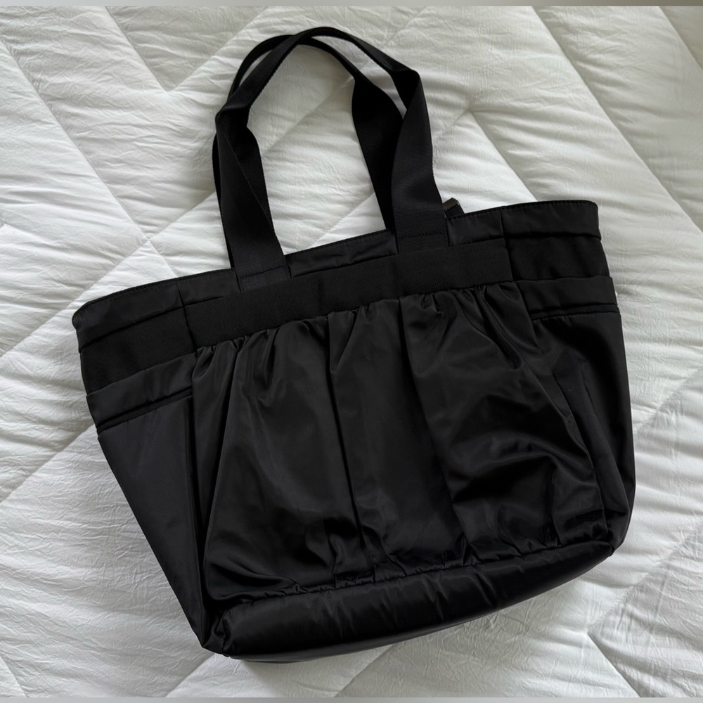Athleta  Black Multifunctional Tote Bag-Blk